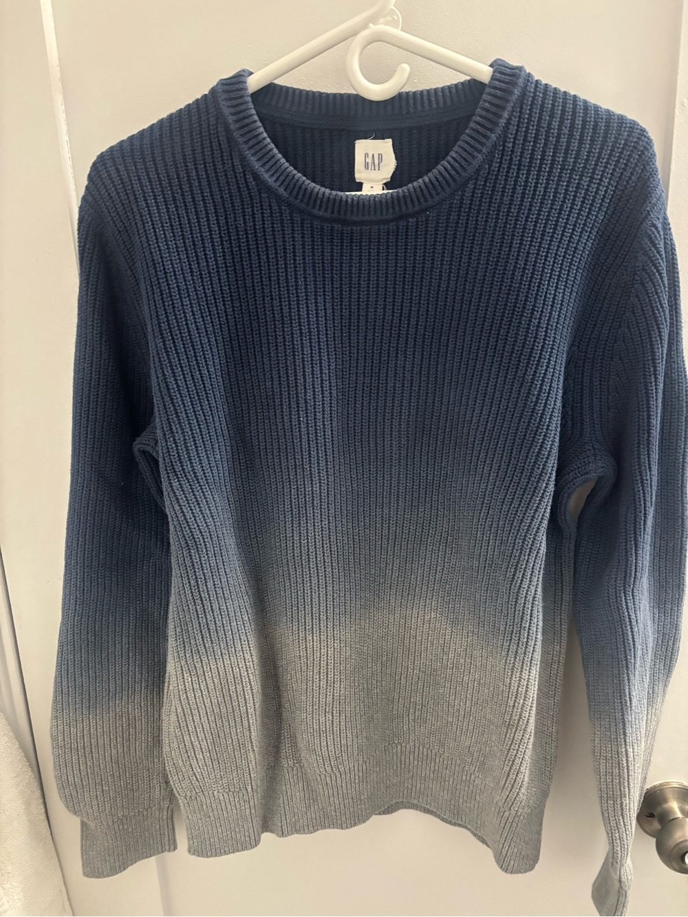 GAP vintage Men's Ombre Ribbed Crewneck Sweater in Navy and Light Gray